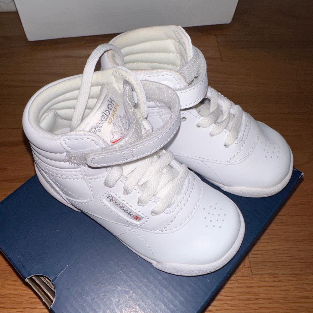 NWT classic rebooks